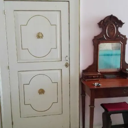 Longo De Bellis Барі