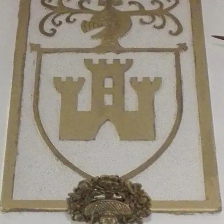 Longo De Bellis לינה וארוחת בוקר